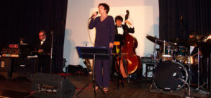 Phil Ravita performing